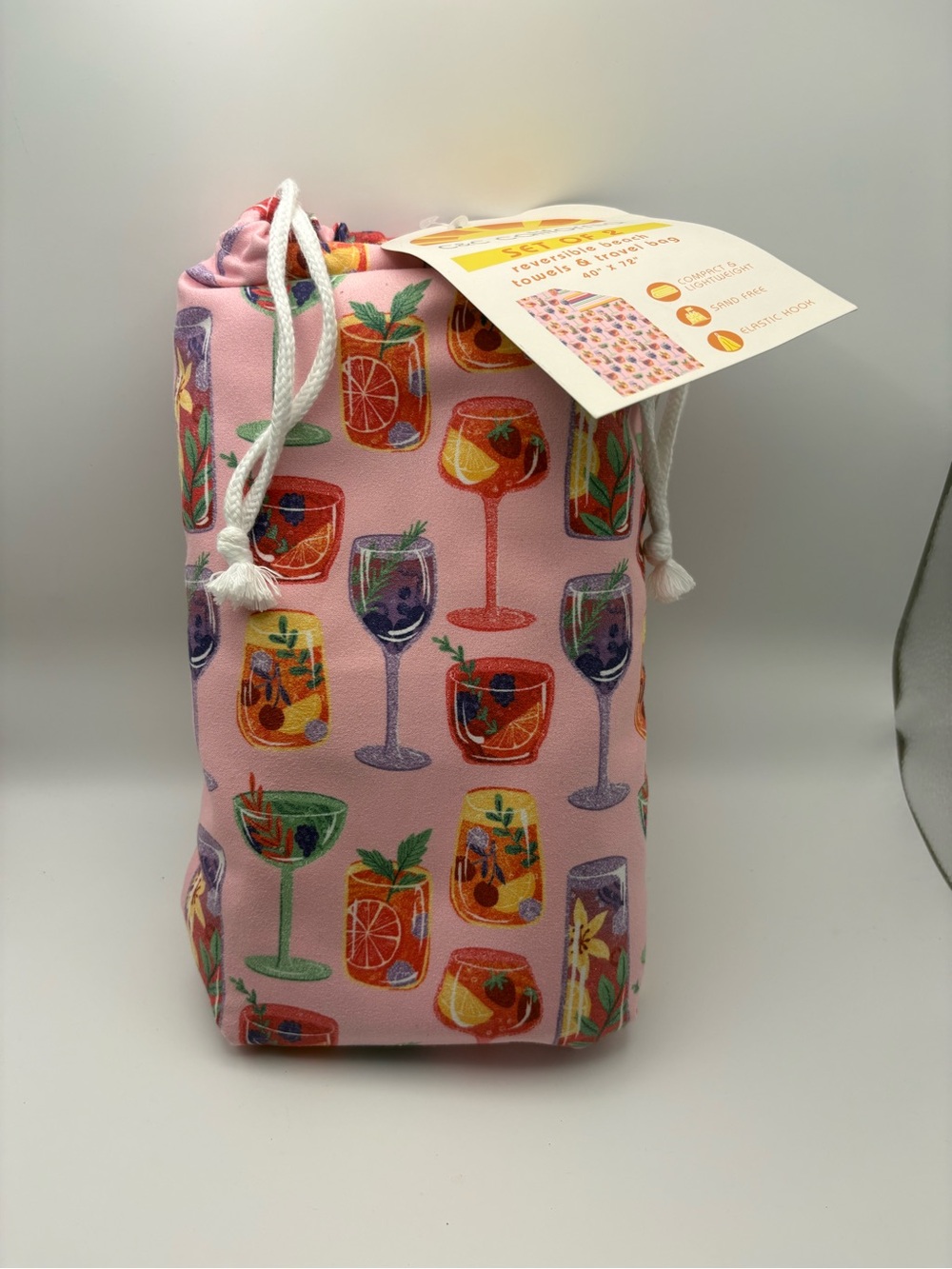 C&C California Set of 2 Reversible Towels & Travel Bag with Cocktail Glass Print